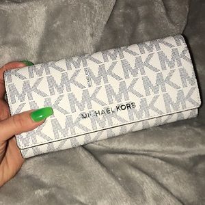MK wallet